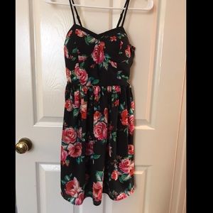 Xhilaration spaghetti strap ruched floral dress
